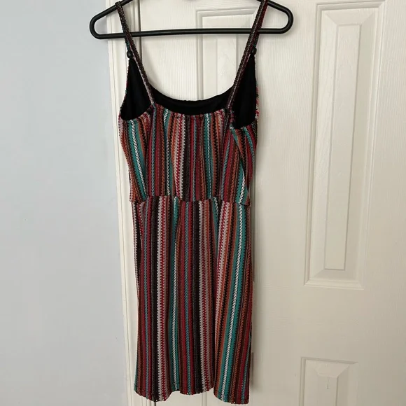 Lot of 3 Cute, Timeless Dresses for Formal, Casual Wear - Picture 6 of 15